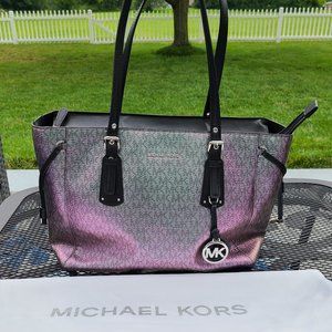 Michael Kors Voyager slick oil signature Tote Rare HTF and beautiful!